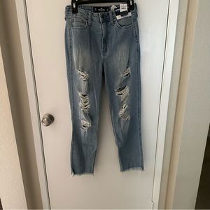 NWT Hollister Ultra High Rise Mom Jeans